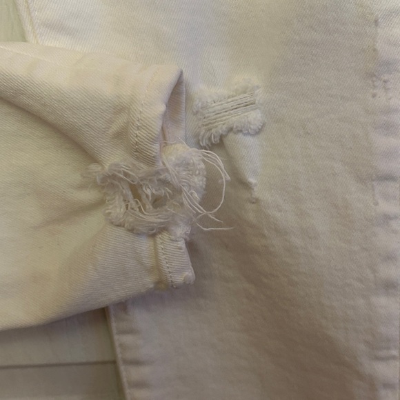 MOUSSY VINTAGE
Kelley Distressed Tapered Crop Jeans In White Size 27 - Picture 7 of 12